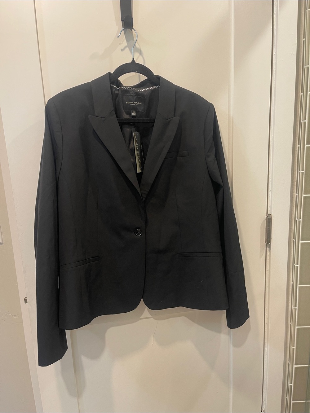 Banana Republic Black Single-Button Notch Lapel Blazer